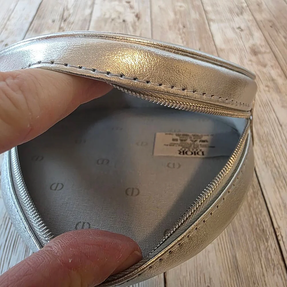 Dior Beauty Case Silver Makeup Bag - Picture 5 of 7